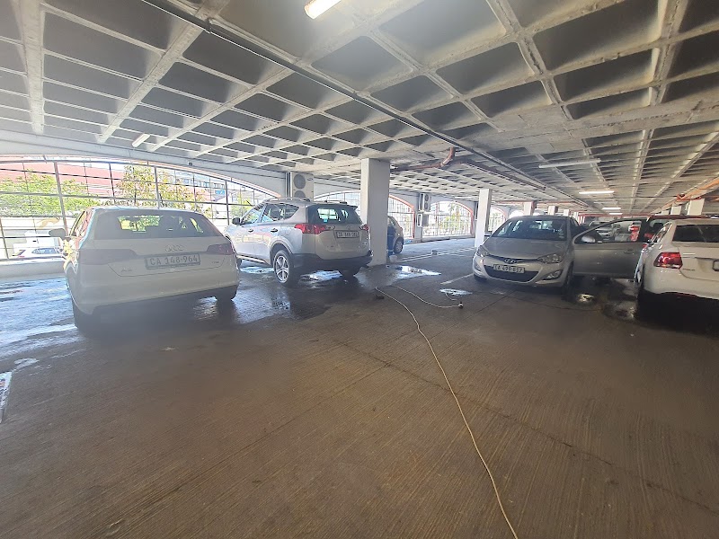 Bradley's Wash & Shine